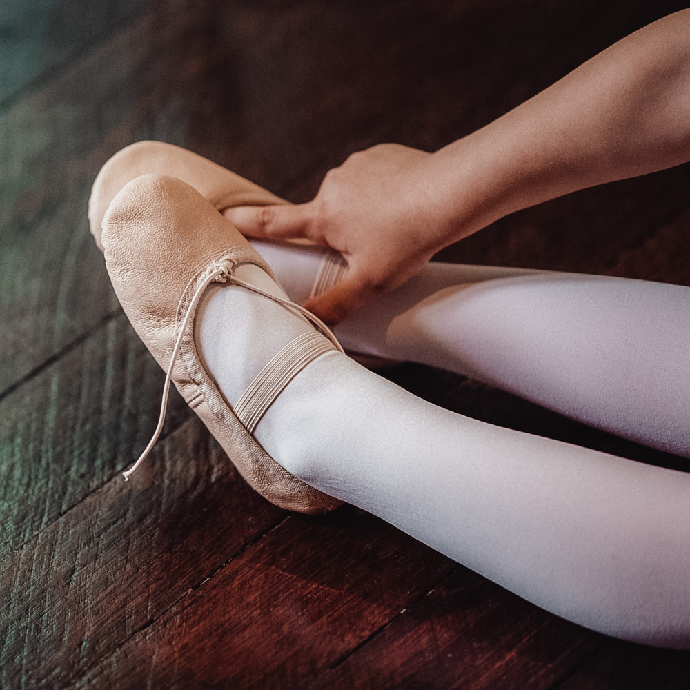 Flo Dancewear Leather Ballet Shoe and Tights Bundle